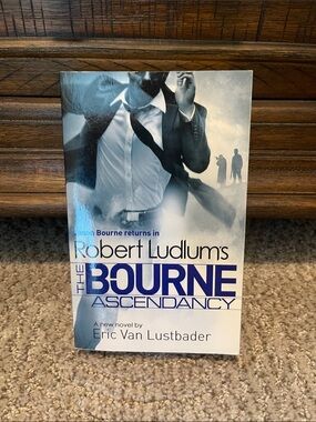The Bourne Ascendancy by Eric Van Lustbader - Blue Cover